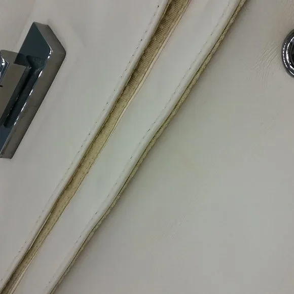 SOLD! 🤑 CHANEL Mademoiselle East West Flap - Picture 8 of 17